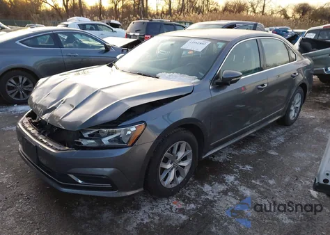2017 Volkswagen Passat 1.8T S z USA, uszkodzony, nr VIN 1VWAT7A38HC040654